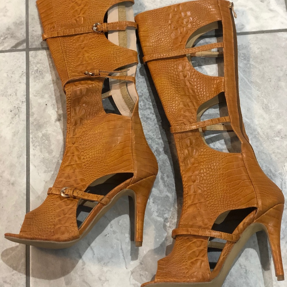 Brand New Gladiator Knee-high Boots